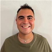 Profesor de música apto para dar iniciación musical y lenguaje musical.
